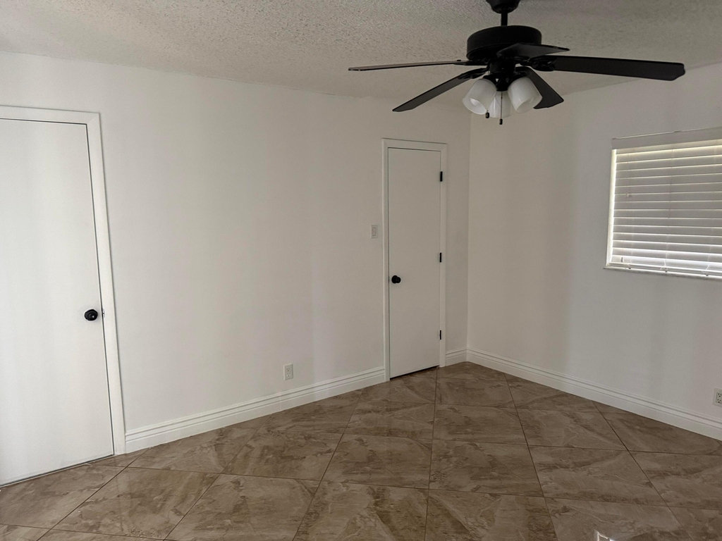6957 Nw 9th Court - Photo 11
