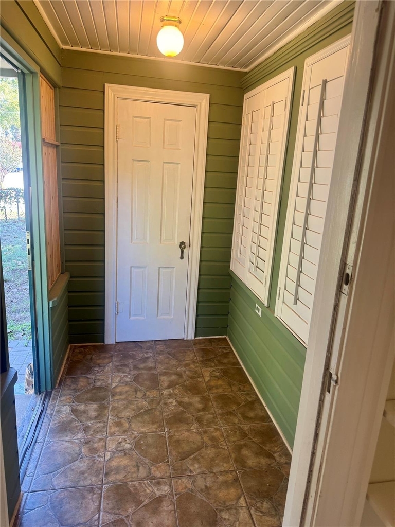 602 W High Street - Photo 12