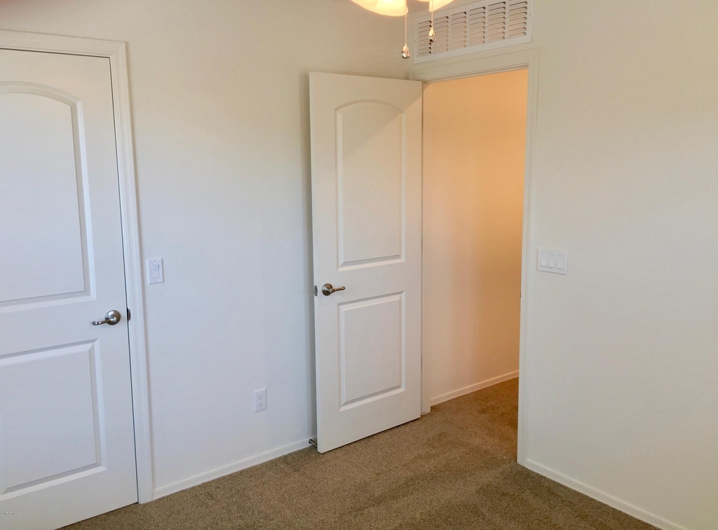 2924 S Washington Street - Photo 19