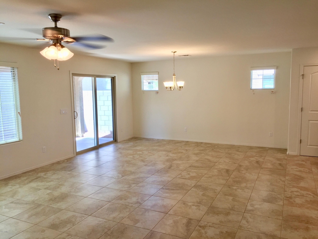 2924 S Washington Street - Photo 4