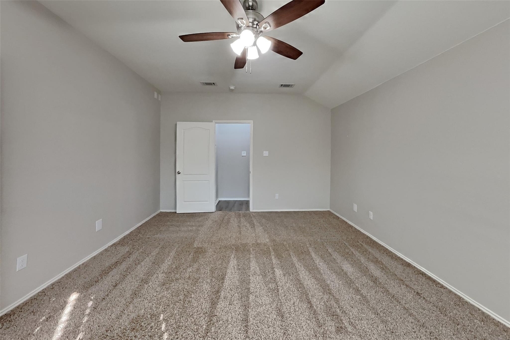 3008 Norwich Lane - Photo 10