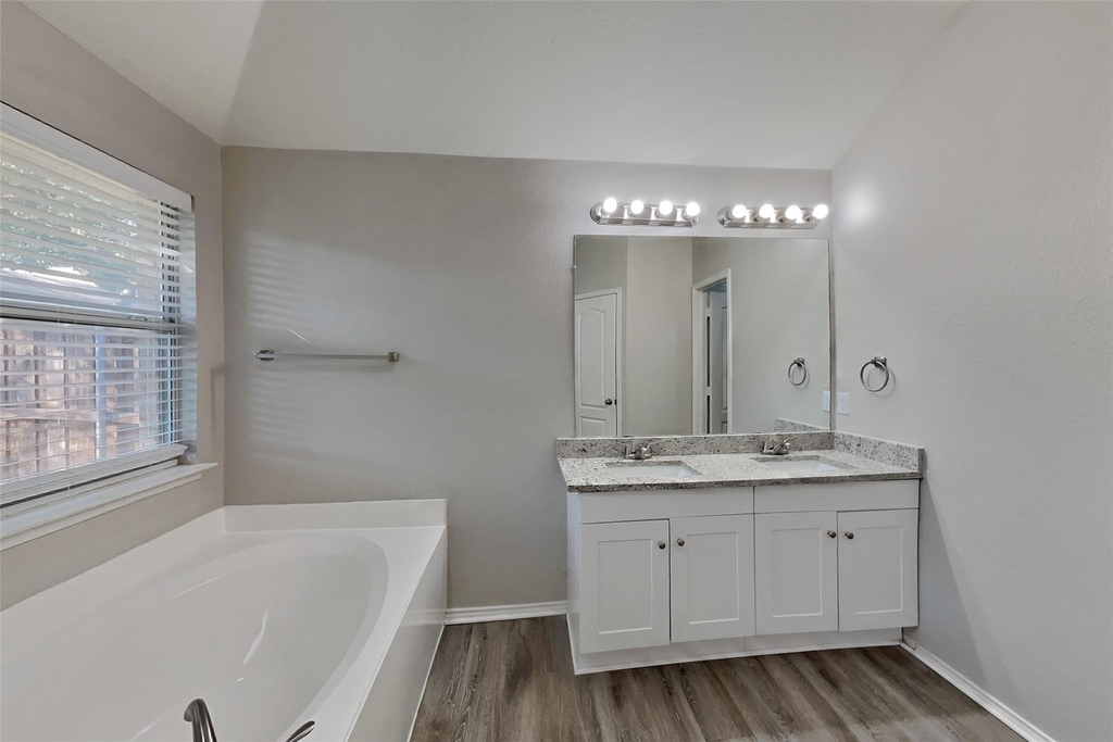 3008 Norwich Lane - Photo 12