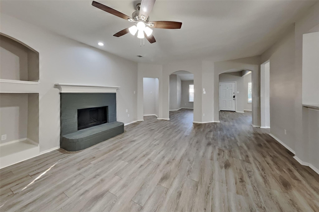 3008 Norwich Lane - Photo 2