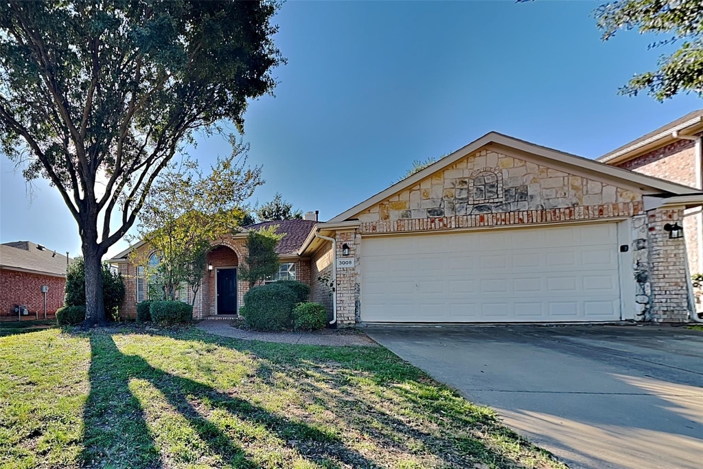 3008 Norwich Lane - Photo 0
