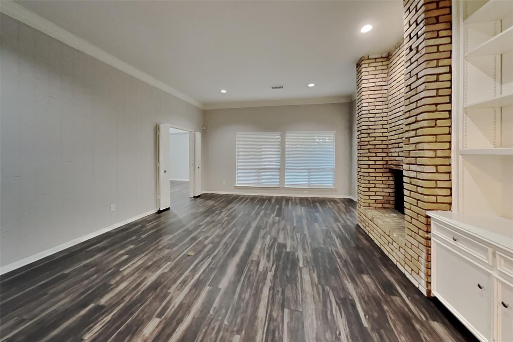 6508 Wrenwood Drive - Photo 2