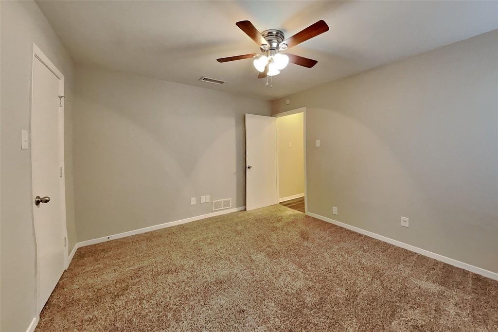 6508 Wrenwood Drive - Photo 14