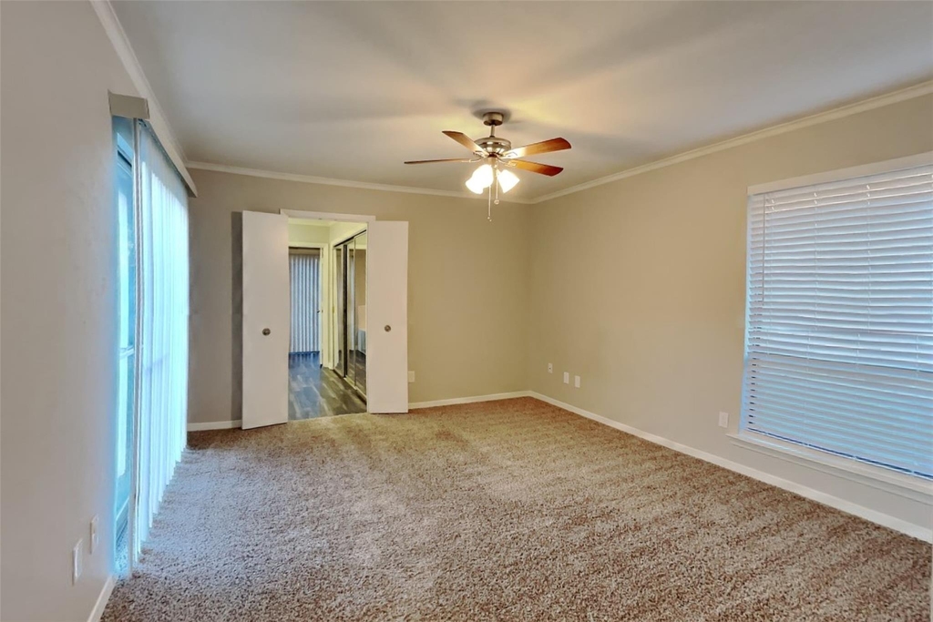 6508 Wrenwood Drive - Photo 7