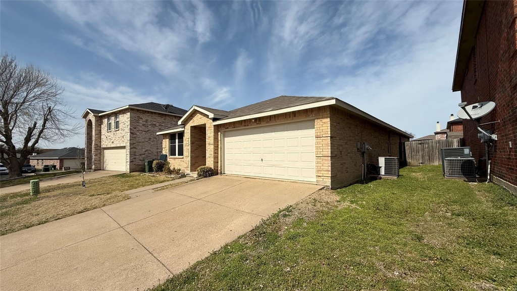 603 Ambarella Street - Photo 21