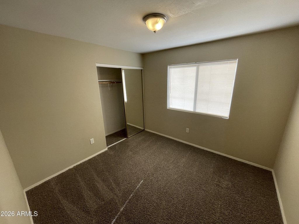 8526 W Cambridge Avenue - Photo 17