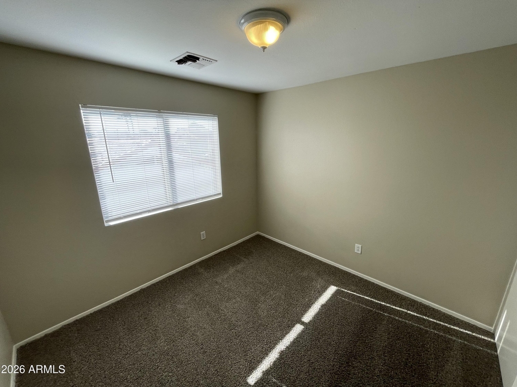 8526 W Cambridge Avenue - Photo 12