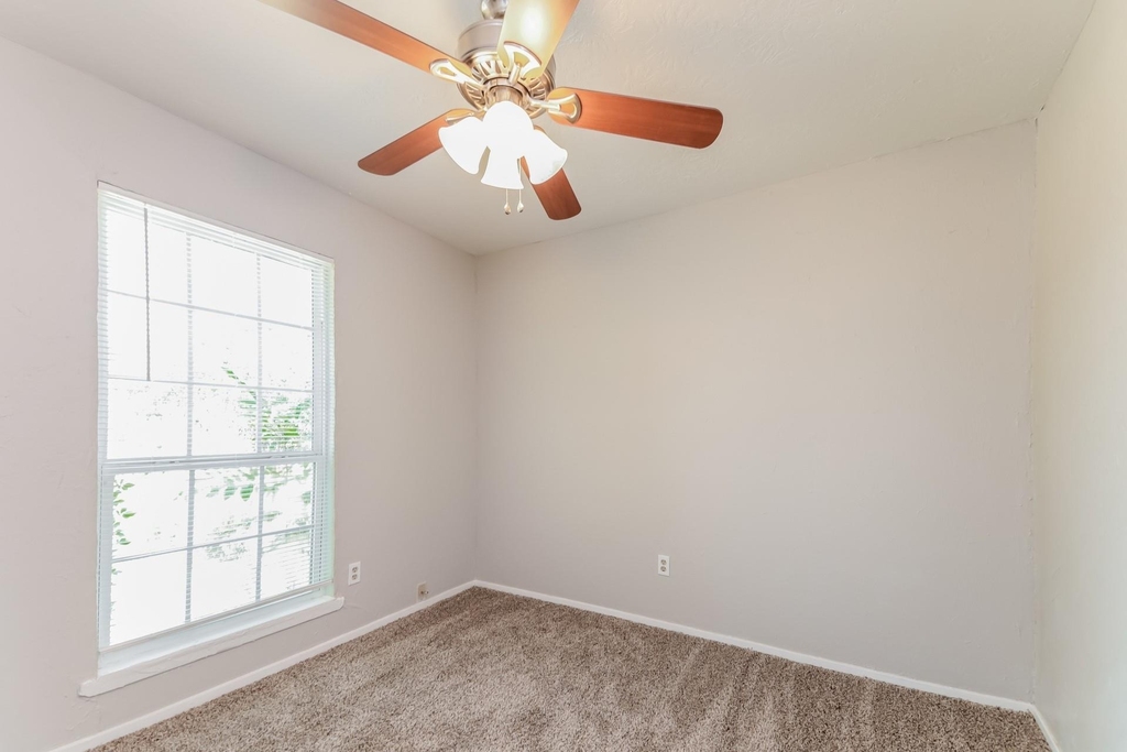 728 Southwynd Street - Photo 11