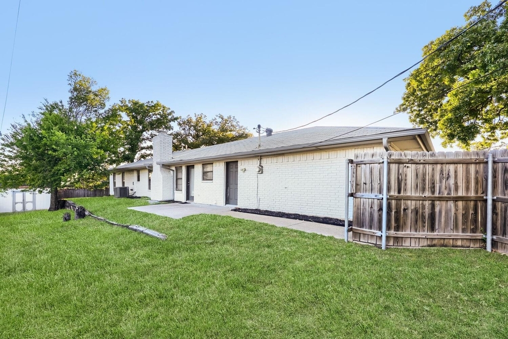 4203 Spring Hill Lane - Photo 16