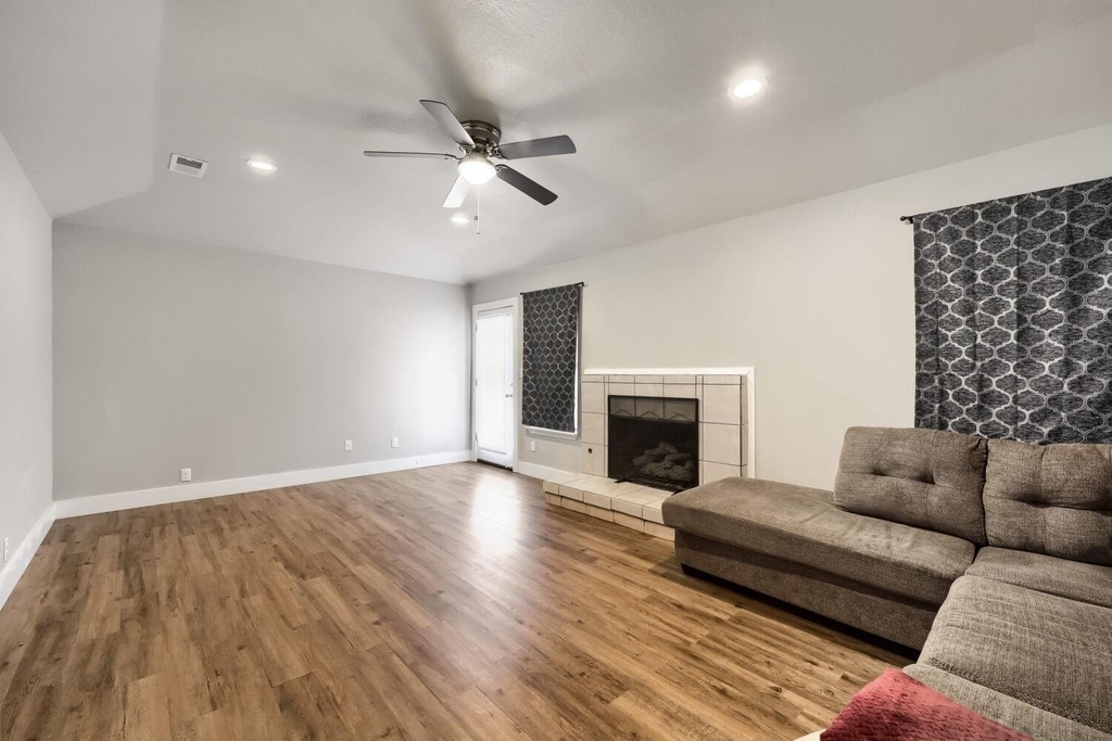 4203 Spring Hill Lane - Photo 1