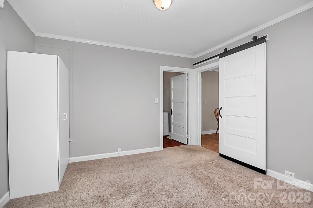 105 Oak Street - Photo 21