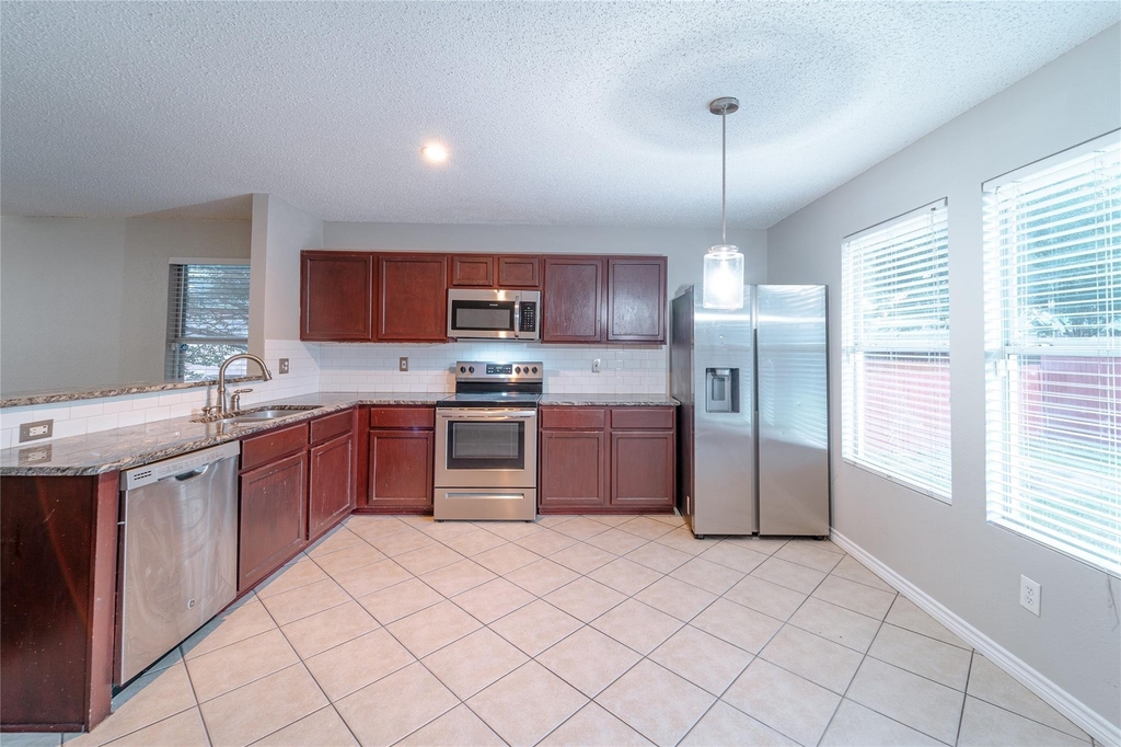 4403 Cedar Crest Drive - Photo 6