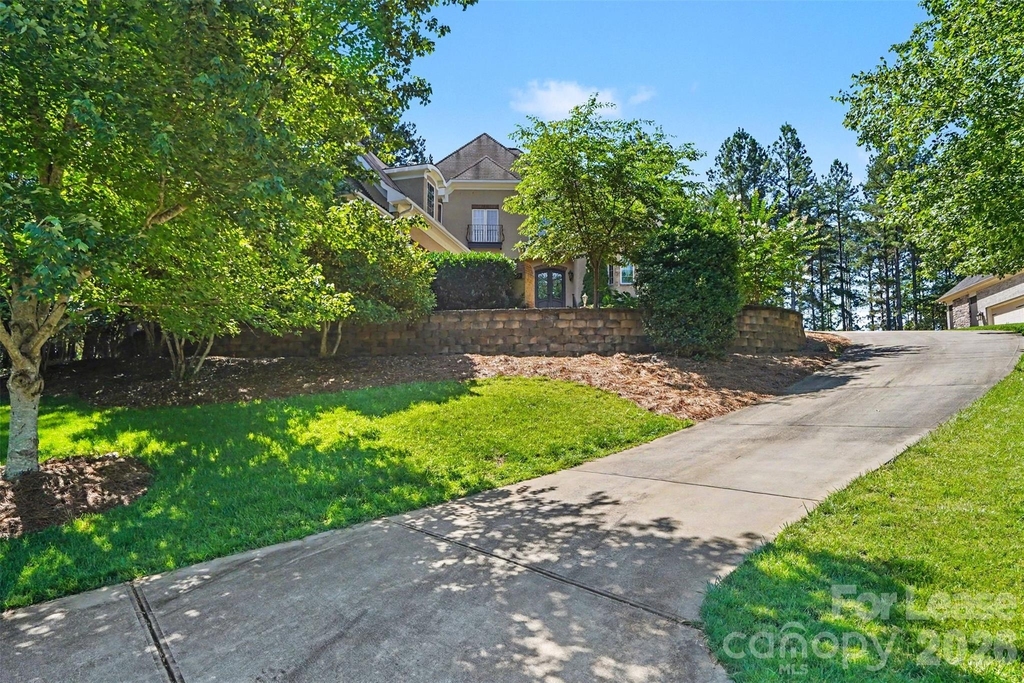 5129 Watermead Lane - Photo 2