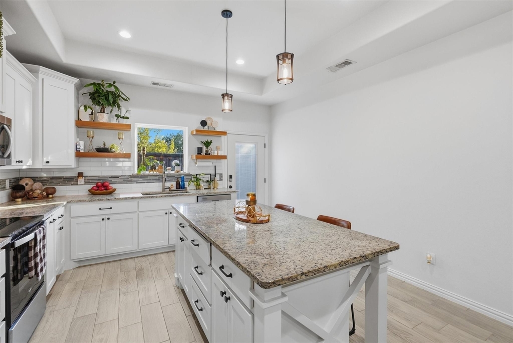 5625 Barkridge Drive - Photo 8