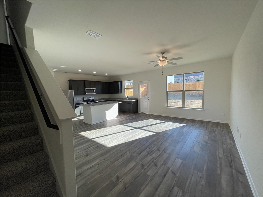 2103 Hialeah Drive - Photo 11