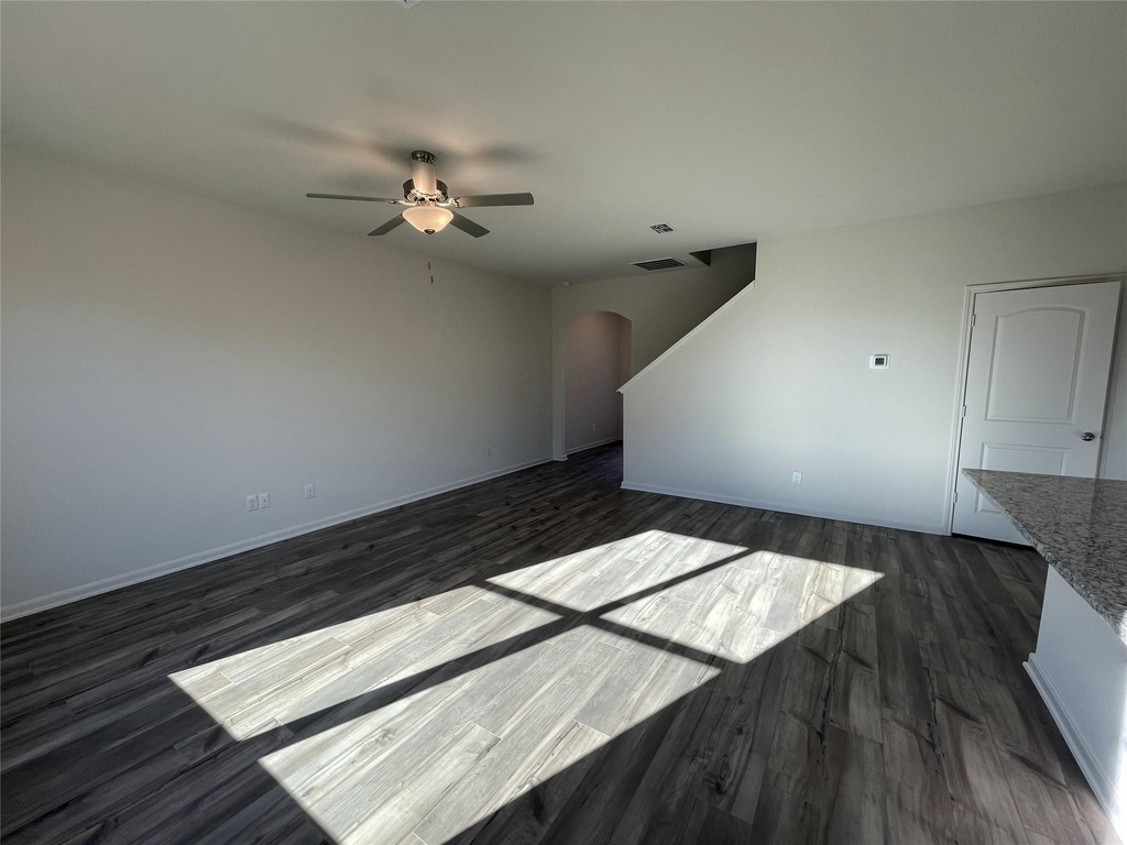 2103 Hialeah Drive - Photo 10