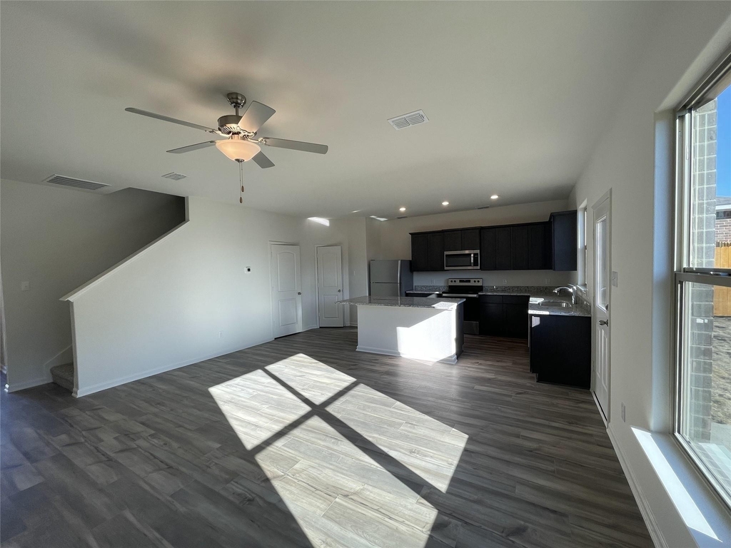 2103 Hialeah Drive - Photo 7