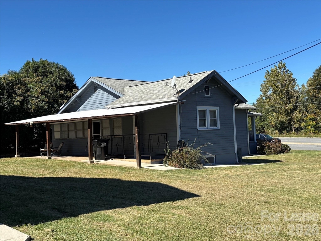 5122 Wilkinson Boulevard - Photo 0