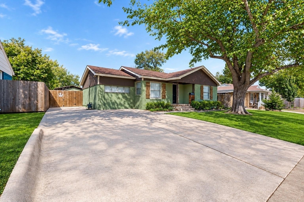 2213 Huskey Street - Photo 2