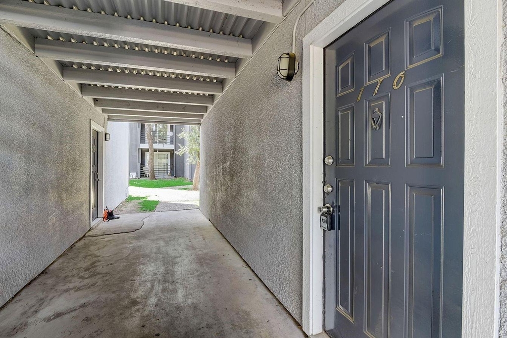 9920 Forest Lane - Photo 2