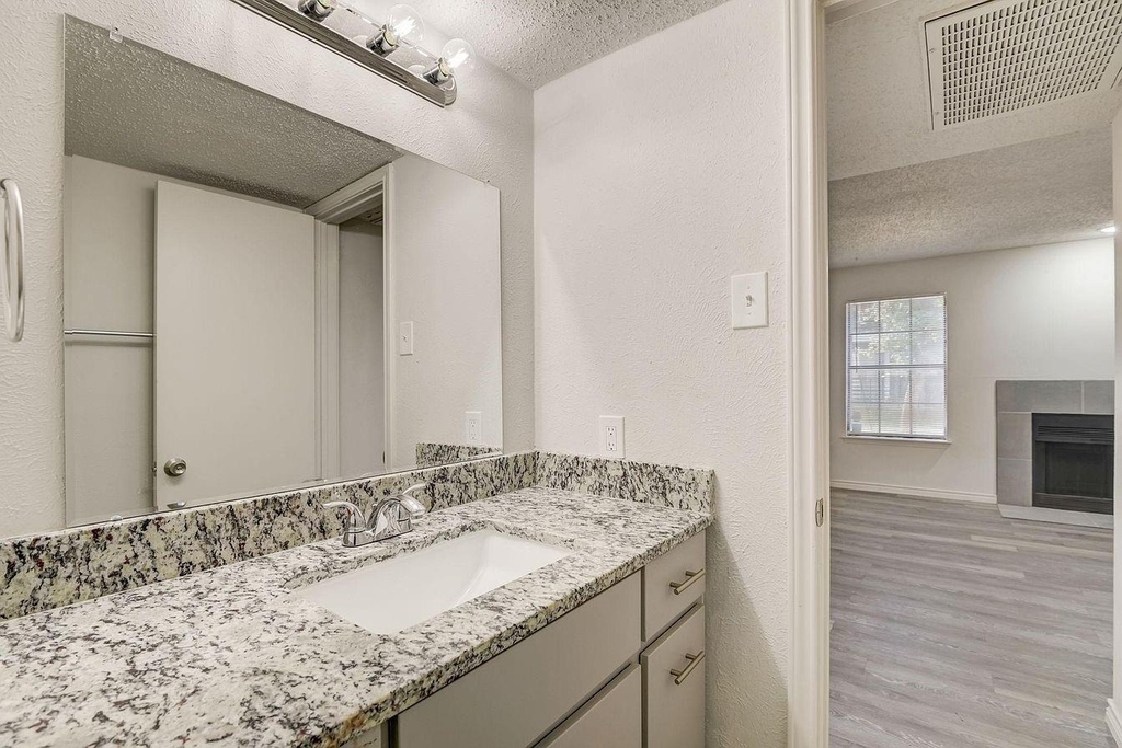 9920 Forest Lane - Photo 18