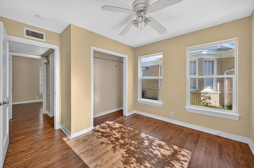 5925 Victor Street - Photo 11