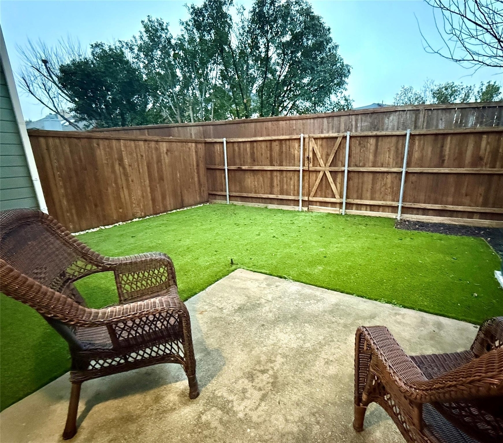 7957 Hannah Street - Photo 10