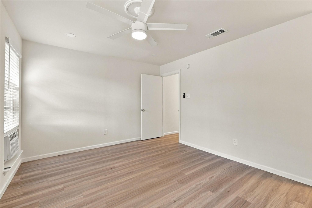 3701 W 6th Street - Photo 14