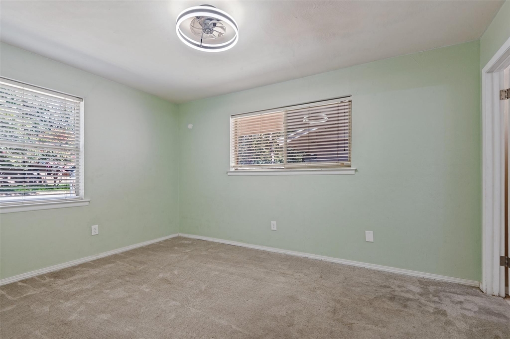 2218 Royal Oaks Drive - Photo 8