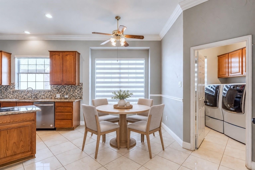 2913 Bellerive Drive - Photo 6