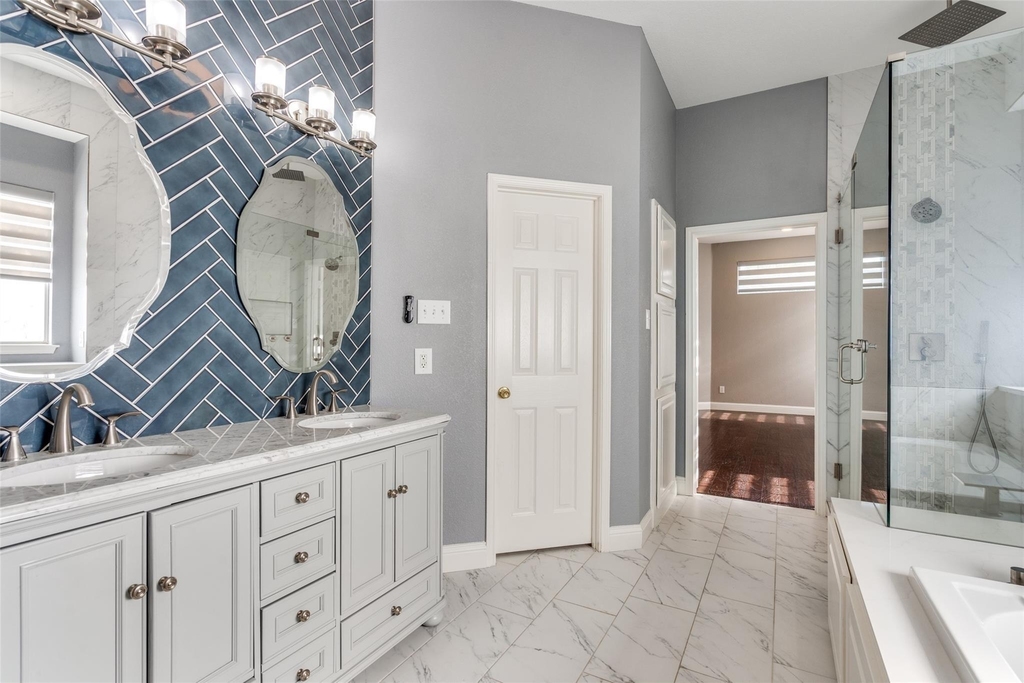 2913 Bellerive Drive - Photo 11