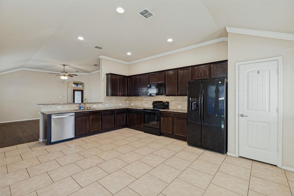 11800 Kurth Drive - Photo 7