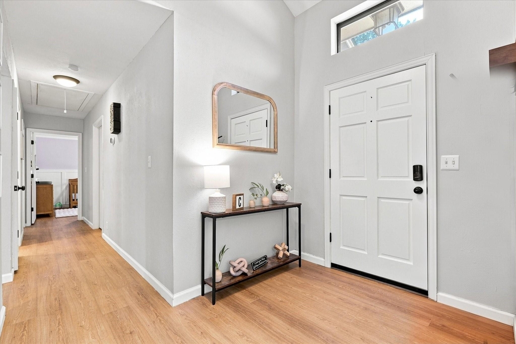 924 Thoreau Lane - Photo 5