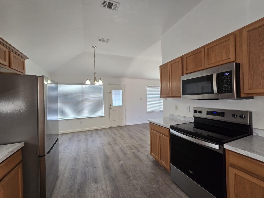 108 Cherokee Drive - Photo 1