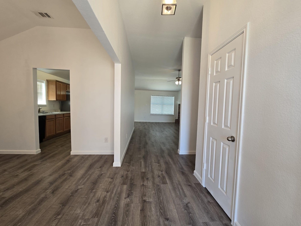 108 Cherokee Drive - Photo 6