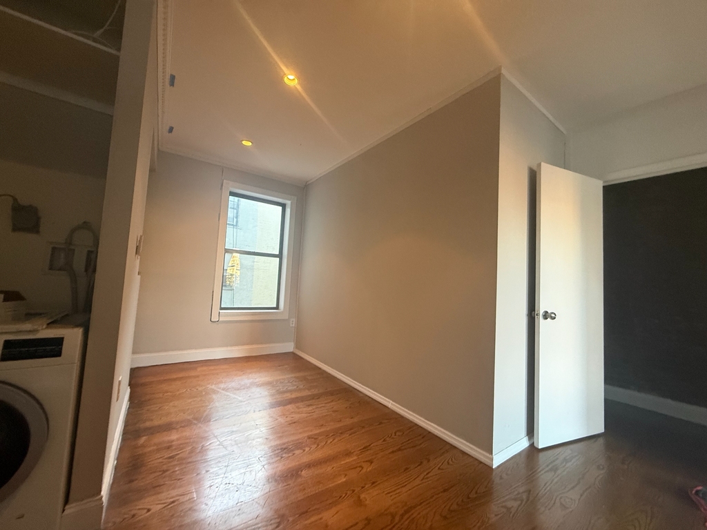 326 East 100th Street - Photo 7