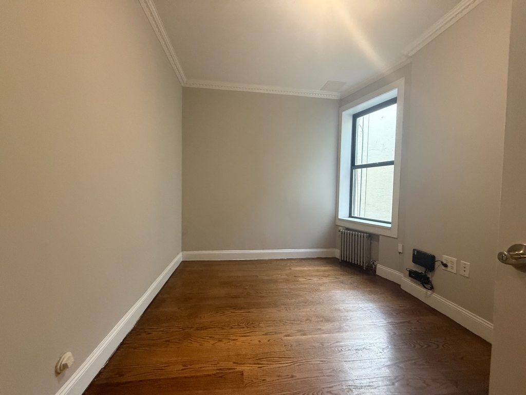 326 East 100th Street - Photo 8