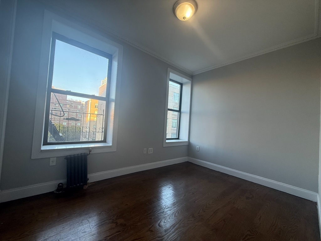 326 East 100th Street - Photo 3