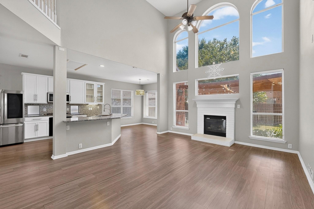 2712 Thorncreek Lane - Photo 3
