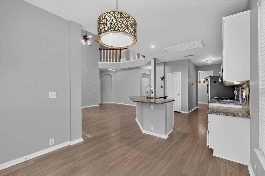 2712 Thorncreek Lane - Photo 8