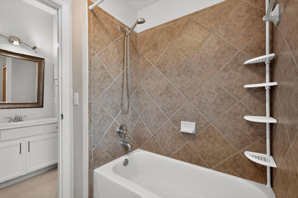 2712 Thorncreek Lane - Photo 21
