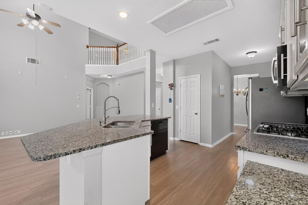 2712 Thorncreek Lane - Photo 6