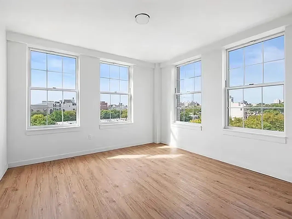 991 St Johns Pl Crown Heights - Photo 2