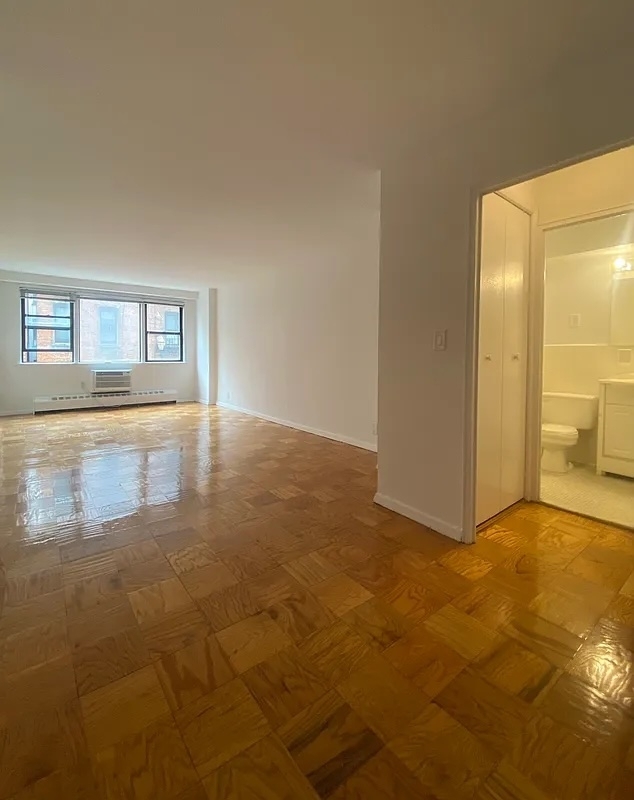 435 West 57th Street - Photo 5