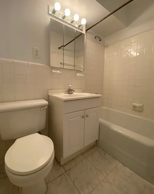 435 West 57th Street - Photo 4