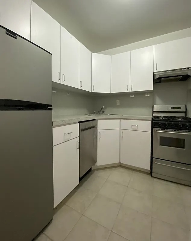 435 West 57th Street - Photo 3
