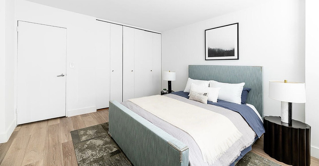 340 East 34th Street - Photo 3